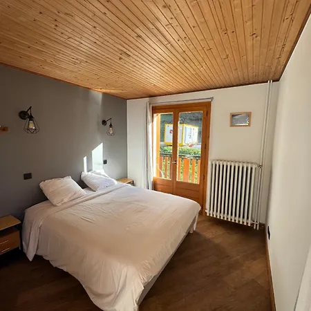 L'Ardesia Hostel Morzine Exterior photo