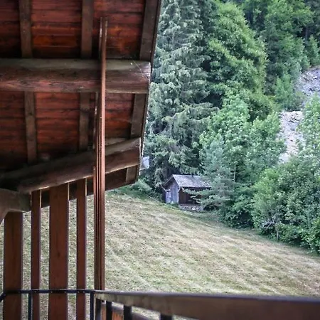 L'Ardesia Hostel Morzine Exterior photo